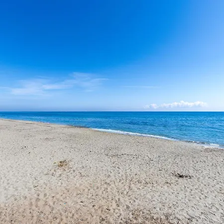 Weingut Punta Della Guardia Zwischen Und Gebirge By Interhome Cervione